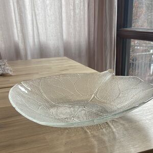 Vintage Arcoroc Aspen Leaf centrepiece bowl | salad bowl | fruit bowl